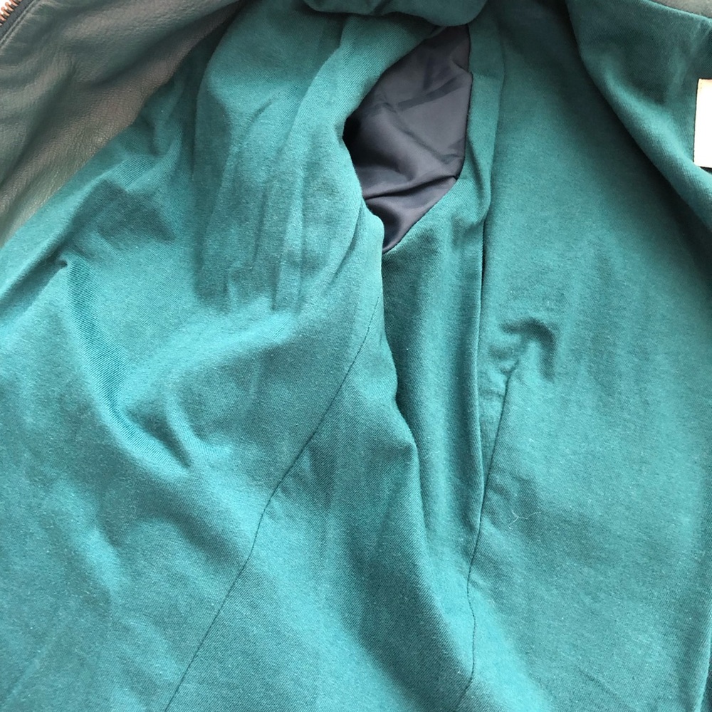 Hinge Teal 100% Genuine Leather Zip-Front Jacket, scalloped trim, Size XS - Picture 6 of 11